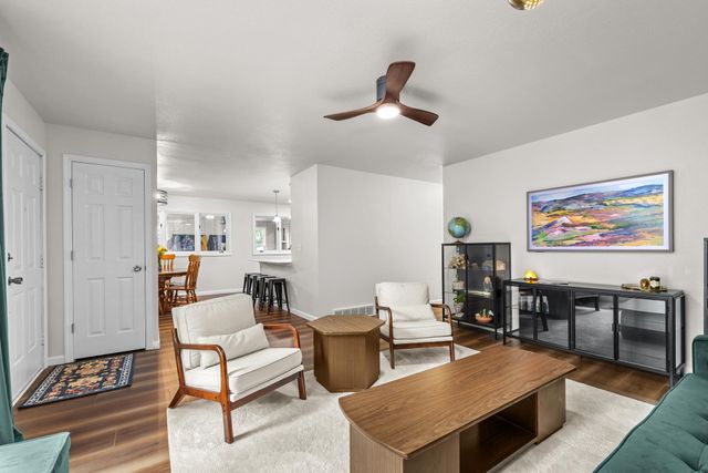 443 23rd St NW, Minot, ND 58703