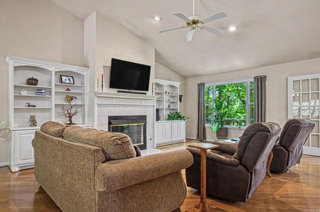 21 Badajoz Way, Hot Springs Village, AR 71909