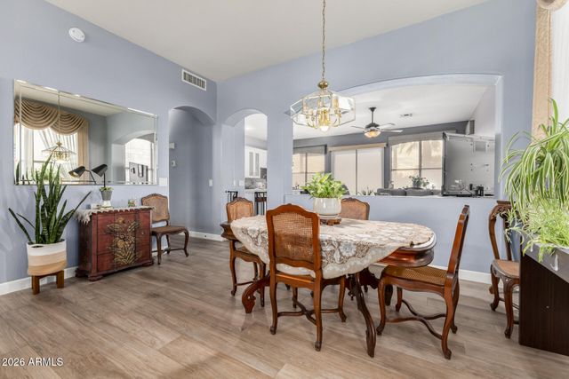 1142 N JOSHUA TREE Lane, Gilbert, AZ 85234