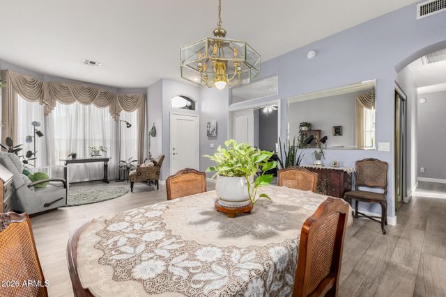 1142 N JOSHUA TREE Lane, Gilbert, AZ 85234