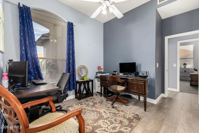 1142 N JOSHUA TREE Lane, Gilbert, AZ 85234