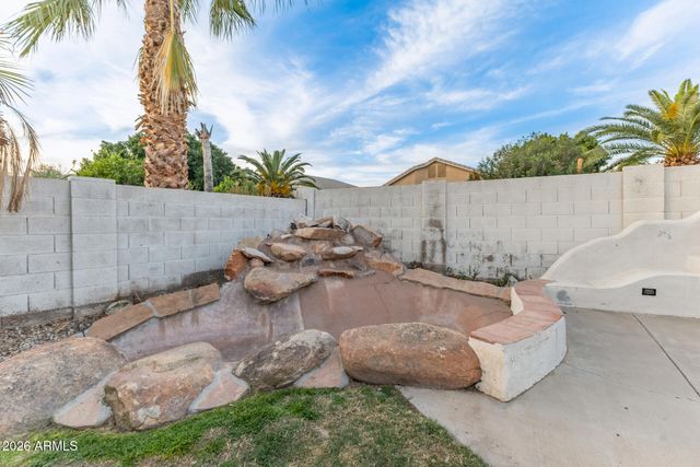 1142 N JOSHUA TREE Lane, Gilbert, AZ 85234