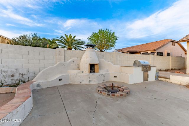 1142 N JOSHUA TREE Lane, Gilbert, AZ 85234