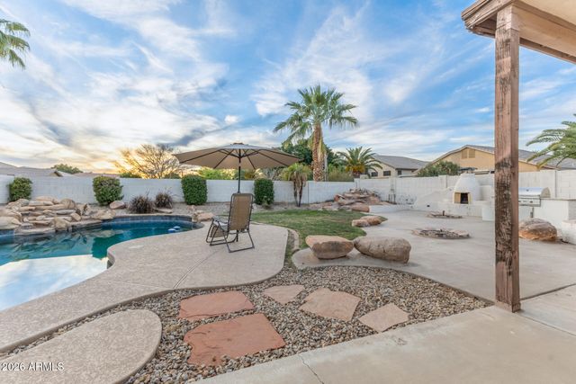 1142 N JOSHUA TREE Lane, Gilbert, AZ 85234