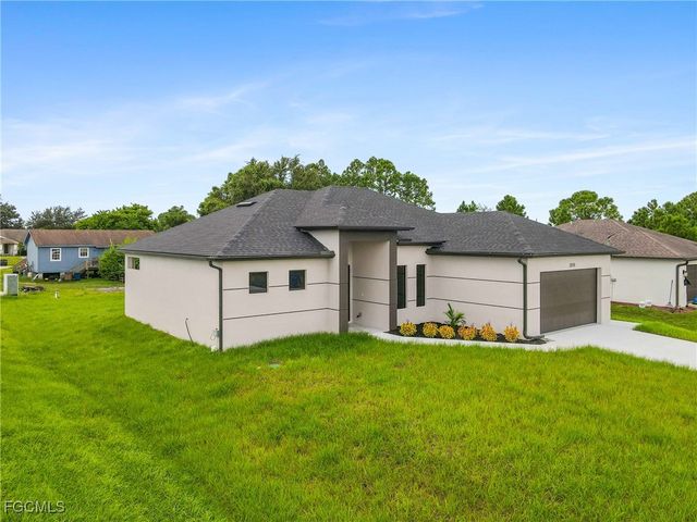 2809 25th ST SW, Lehigh Acres, FL 33976