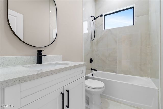 2809 25th ST SW, Lehigh Acres, FL 33976