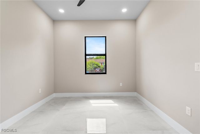 2809 25th ST SW, Lehigh Acres, FL 33976