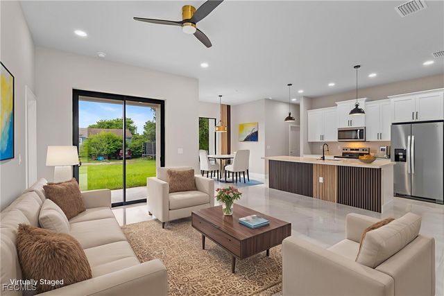 2809 25th ST SW, Lehigh Acres, FL 33976