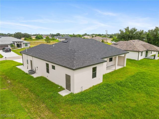 2809 25th ST SW, Lehigh Acres, FL 33976