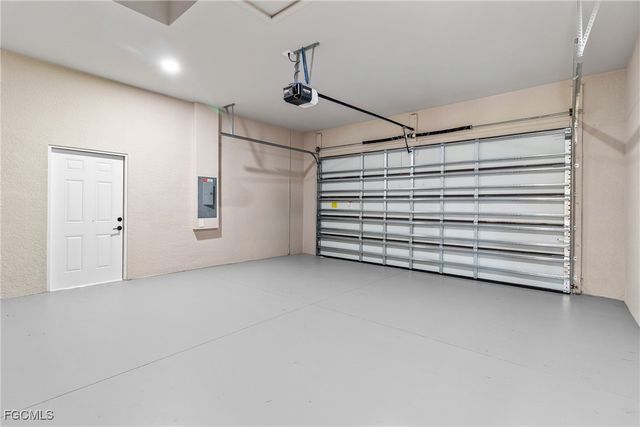 2809 25th ST SW, Lehigh Acres, FL 33976