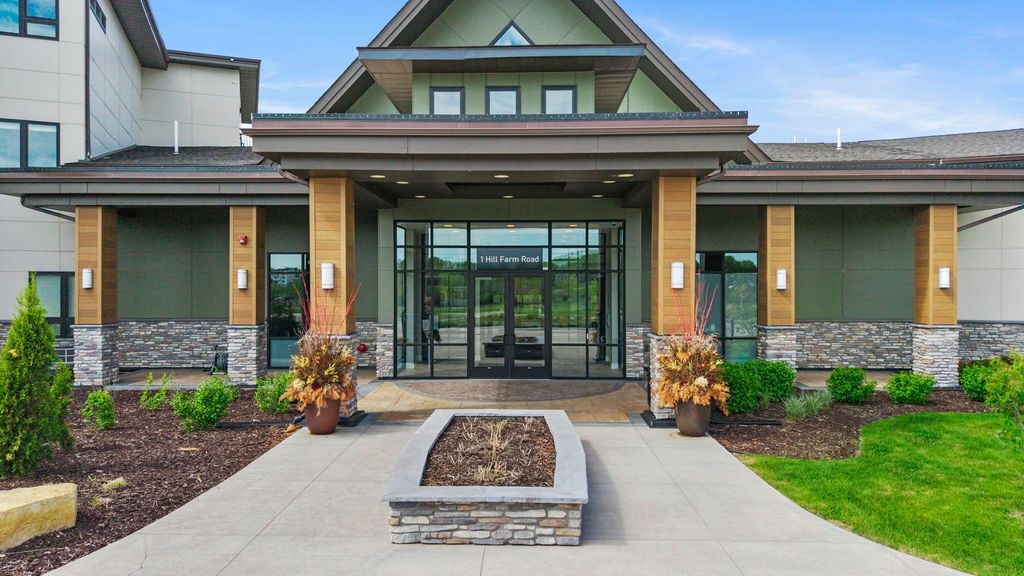 1 Hill Farm Road 101, North Oaks, MN 55127 — photo 3