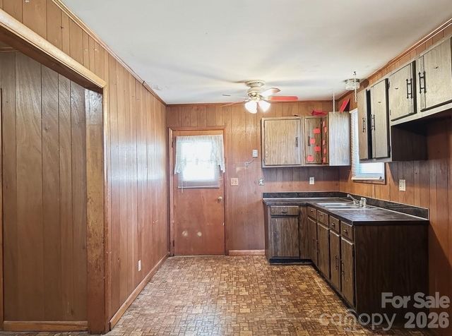 222 Mcdaniel Street, Forest City, NC 28043