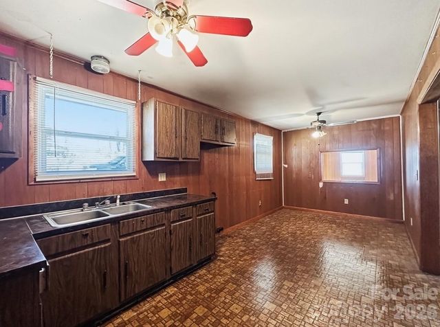 222 Mcdaniel Street, Forest City, NC 28043