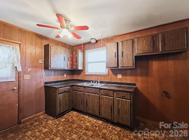 222 Mcdaniel Street, Forest City, NC 28043