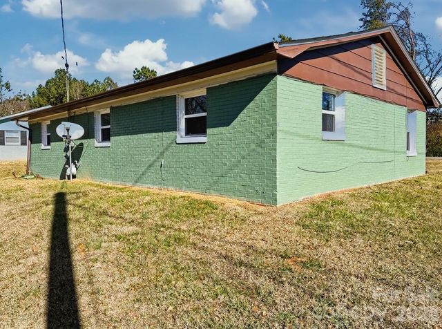 222 Mcdaniel Street, Forest City, NC 28043