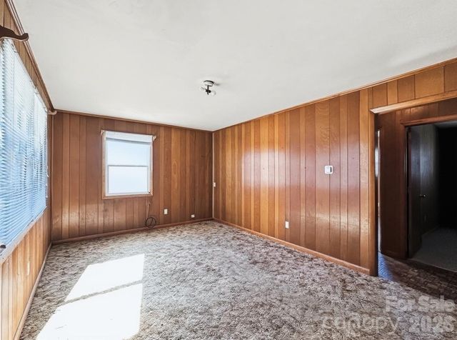 222 Mcdaniel Street, Forest City, NC 28043