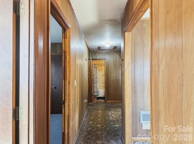 222 Mcdaniel Street, Forest City, NC 28043