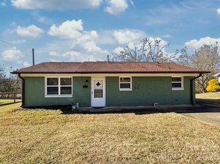 222 Mcdaniel Street, Forest City, NC 28043