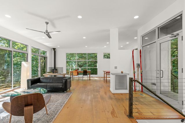 106 Glass House Lane, Carrboro, NC 27510