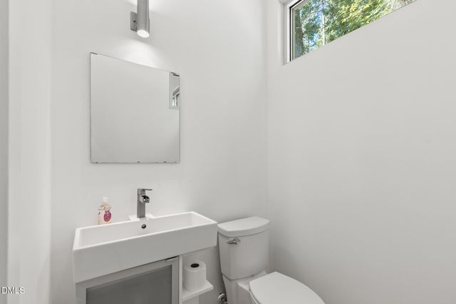 106 Glass House Lane, Carrboro, NC 27510