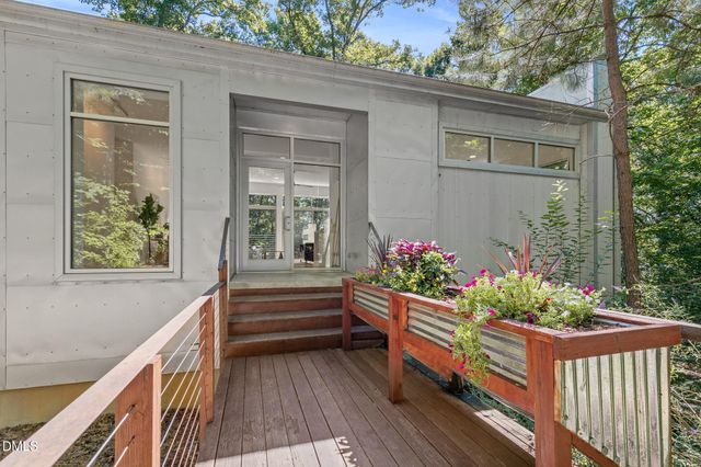 106 Glass House Lane, Carrboro, NC 27510