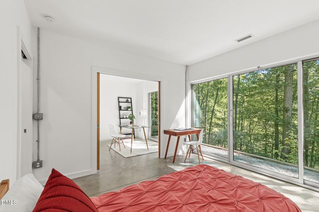 106 Glass House Lane, Carrboro, NC 27510