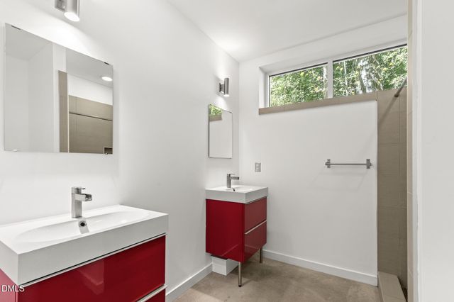 106 Glass House Lane, Carrboro, NC 27510
