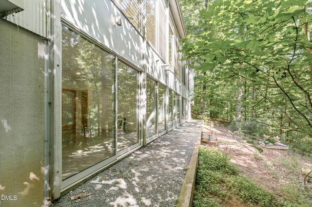 106 Glass House Lane, Carrboro, NC 27510
