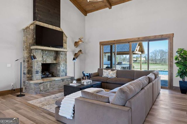 84 Bravo Rivera Way, Ellijay, GA 30536