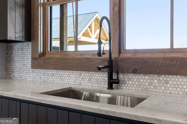 84 Bravo Rivera Way, Ellijay, GA 30536