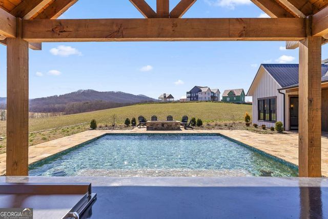 84 Bravo Rivera Way, Ellijay, GA 30536