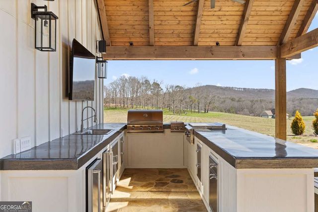 84 Bravo Rivera Way, Ellijay, GA 30536