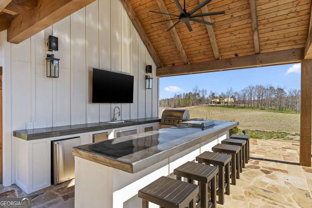 84 Bravo Rivera Way, Ellijay, GA 30536