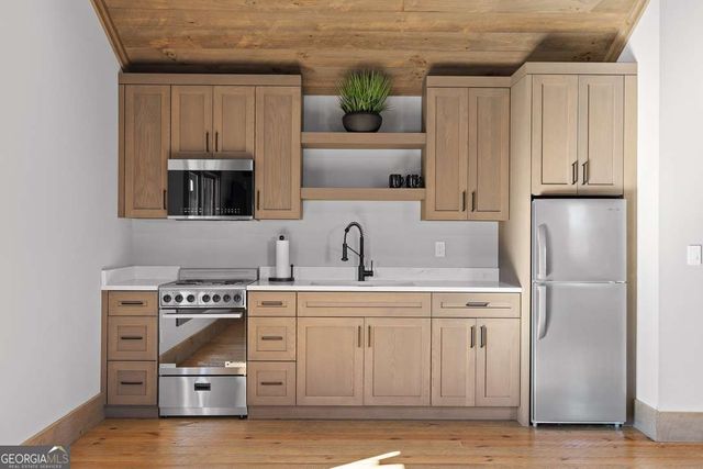 84 Bravo Rivera Way, Ellijay, GA 30536