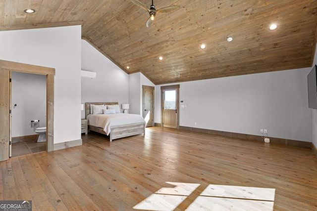 84 Bravo Rivera Way, Ellijay, GA 30536