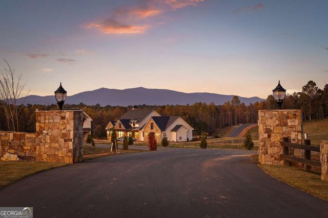 84 Bravo Rivera Way, Ellijay, GA 30536