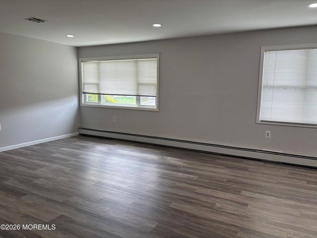 2 Tropicana Court, Toms River, NJ 08757