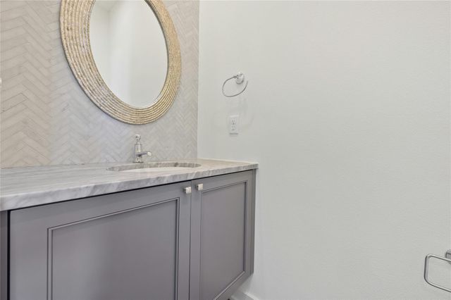 2518 Sutherland ST, Austin, TX 78746