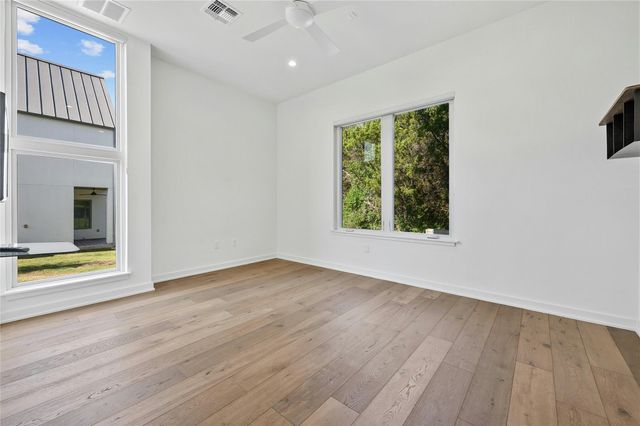 2518 Sutherland ST, Austin, TX 78746