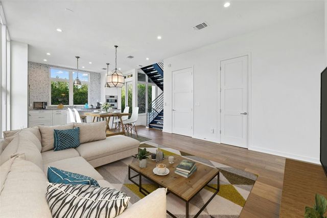 2518 Sutherland ST, Austin, TX 78746