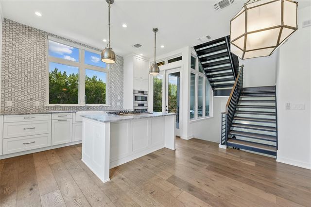 2518 Sutherland ST, Austin, TX 78746