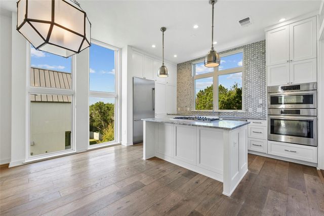 2518 Sutherland ST, Austin, TX 78746