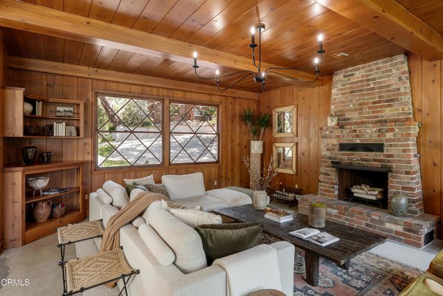 2376 Pickens Canyon Road, La Crescenta, CA 91214