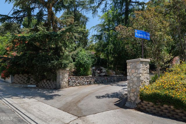 2376 Pickens Canyon Road, La Crescenta, CA 91214