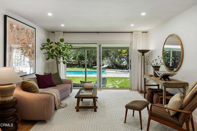 2376 Pickens Canyon Road, La Crescenta, CA 91214