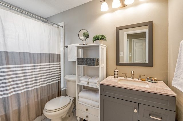 6012 Lloyd Court, Dallas, TX 75252