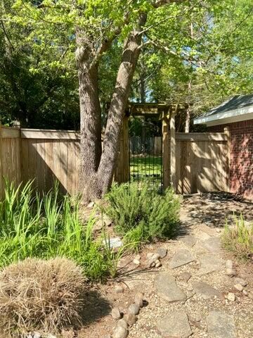 14 Summer Place Cir., Hattiesburg, MS 39402