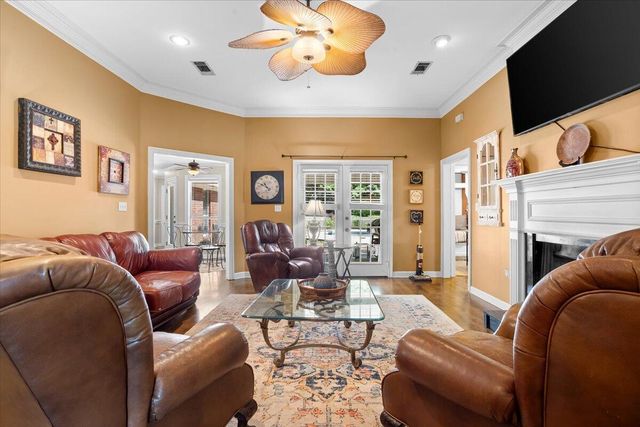 14 Summer Place Cir., Hattiesburg, MS 39402