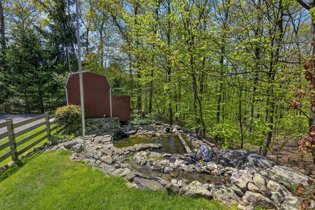 35 Crest Road, Cold Spring, NY 10516