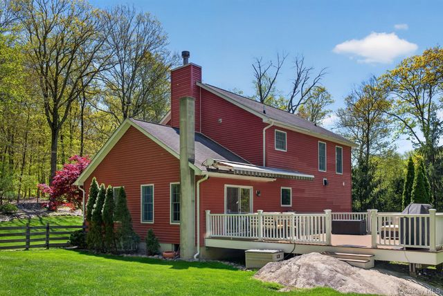 35 Crest Road, Cold Spring, NY 10516